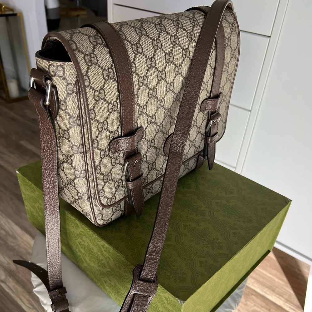 Gucci GG Messenger Bag. Practically new. - Picture 5 of 8